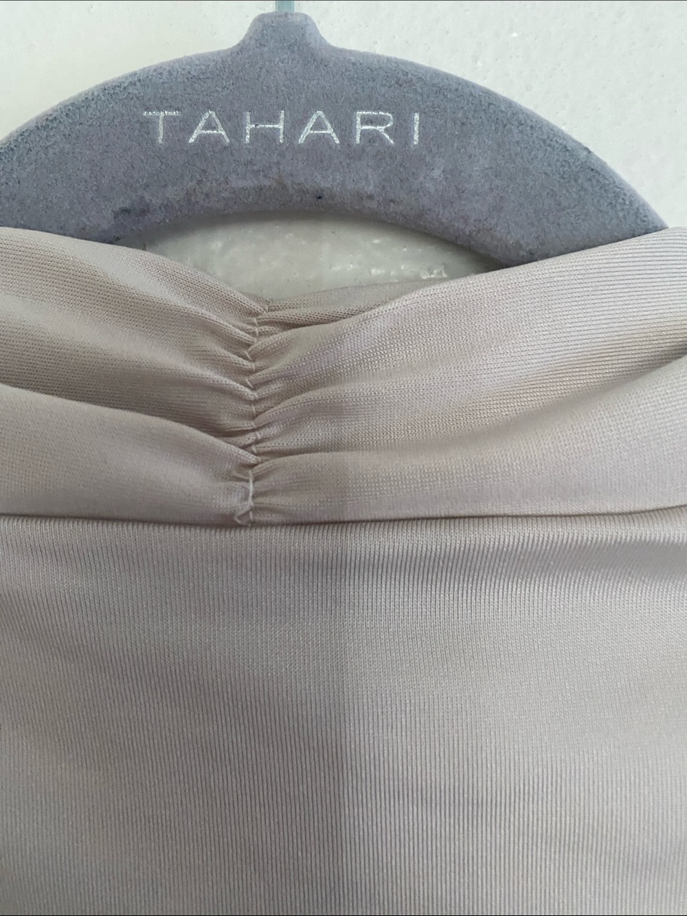 JUST POLLY Neutral Taupe Drape Front Long Sleeve Top. Size L - Picture 7 of 8